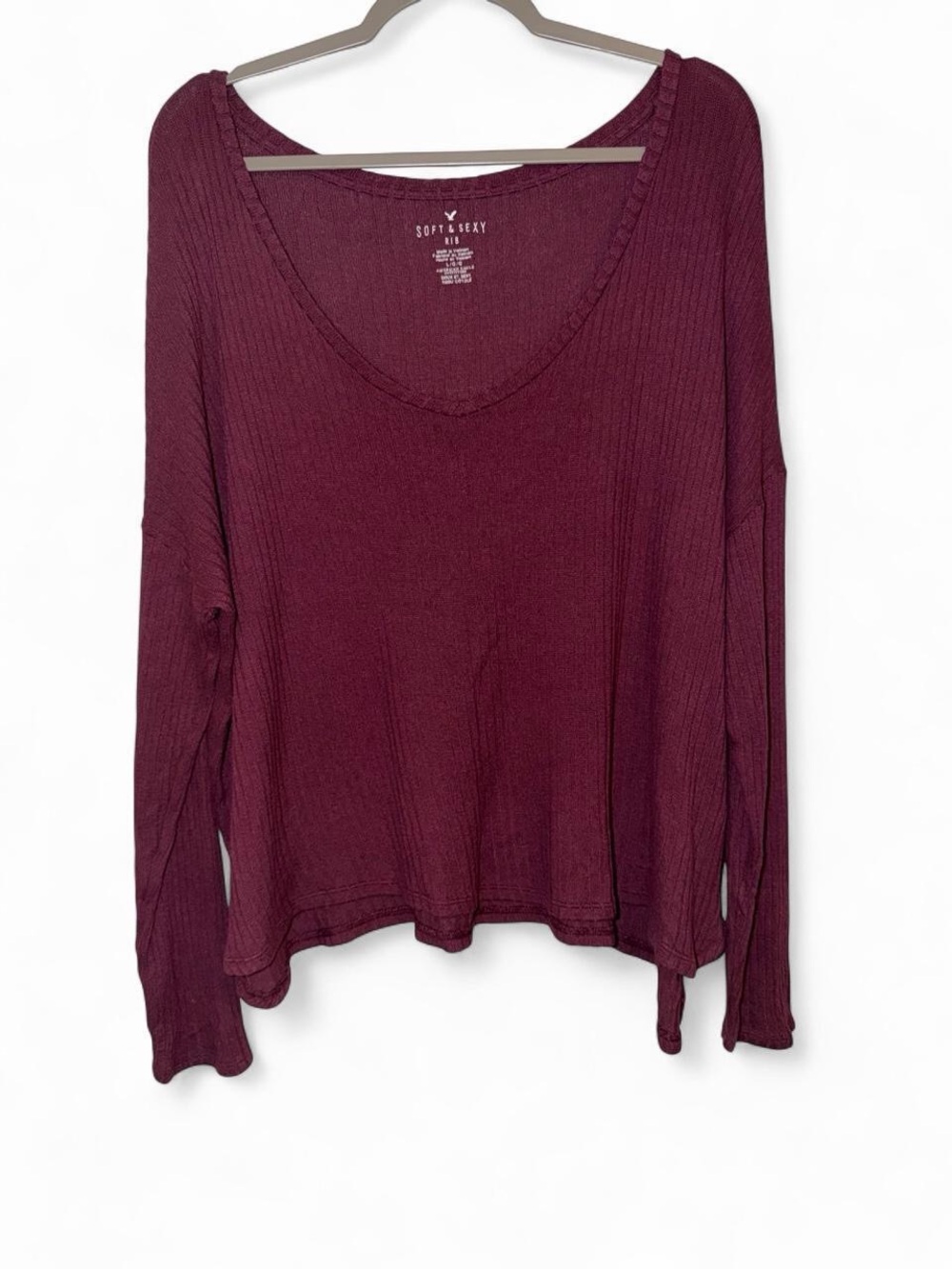 Women's Long Sleeve V-Neck Top - Burgundy